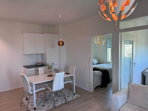 Bed, Kitchen or kitchenette, Living room, Photo of the whole room, Seating area, Dining area, Bedroom