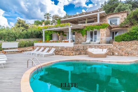 Property building, Pool view