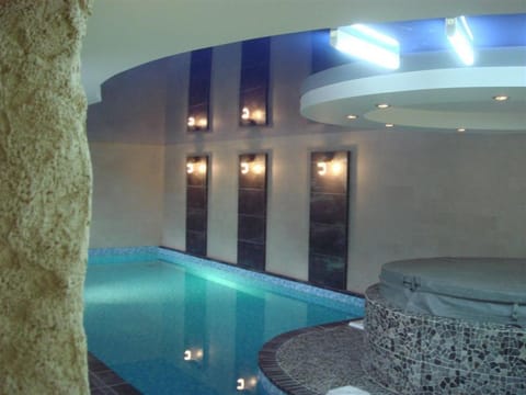 Swimming pool, Swimming pool, Entertainment