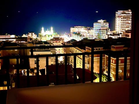 Beaunaco - Wellness Penthouse Apartment in Avenue du Carnier