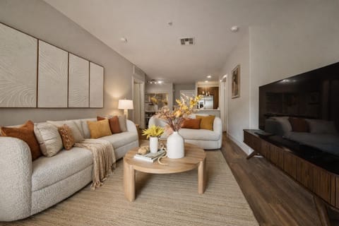 Promo Casa Miel Heart of Westwood Luxury Condo Apartment in Westwood