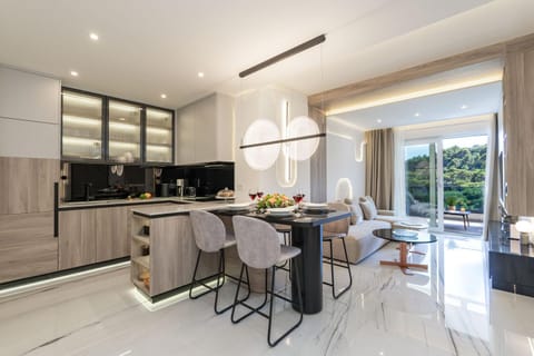Living room, Dining area, kitchen
