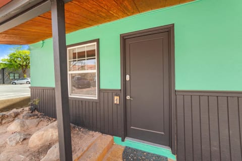 Atomic Short-Term Rentals Motel in Moab