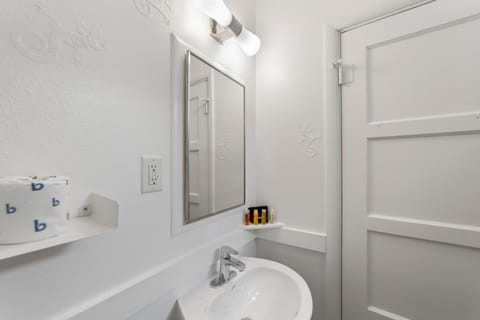 Atomic Short-Term Rentals Motel in Moab