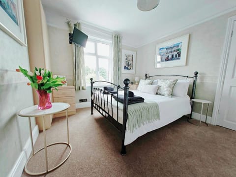 Bed, Bedroom, wardrobe