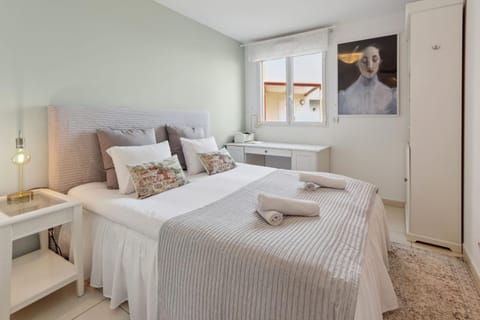 Le Plaza - Sea view - Car park - Swimming pool - Tennis court Apartment in Mandelieu-La Napoule