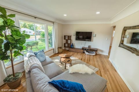 TV and multimedia, Living room, air conditioner