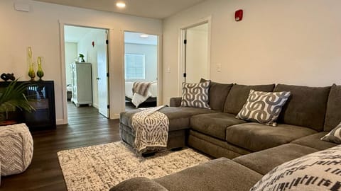 Homestead Village - Two Bedroom Condo Ground Floor Apartment in Sandpoint