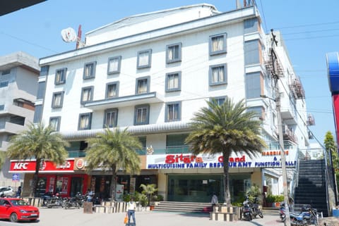 Property building, Facade/entrance