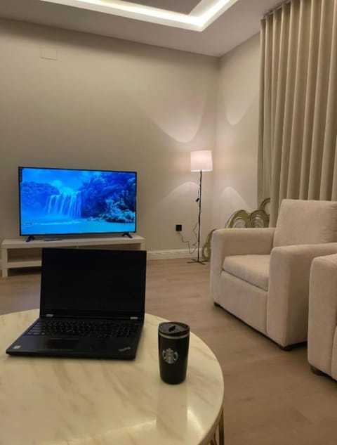 TV and multimedia, Seating area