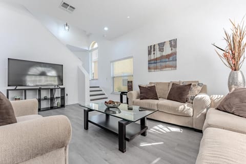 Luxury Family Villa Private Pool 10 min Disney House in Davenport