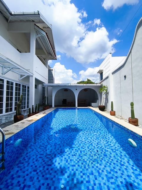 Pool view, Swimming pool