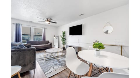 Living room, Seating area, Evening entertainment