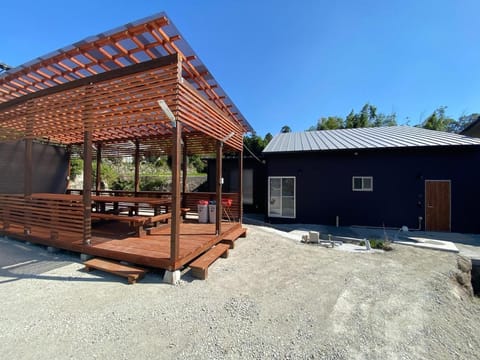 Property building, Day