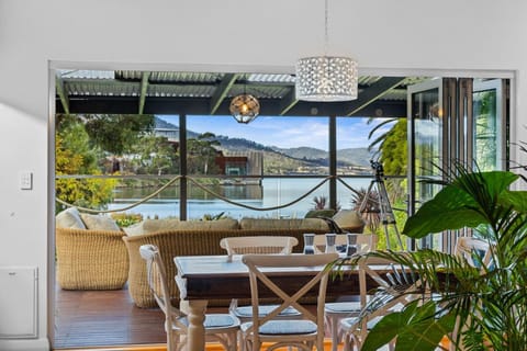 Day, Garden, View (from property/room), Balcony/Terrace, Seating area, Dining area, Garden view