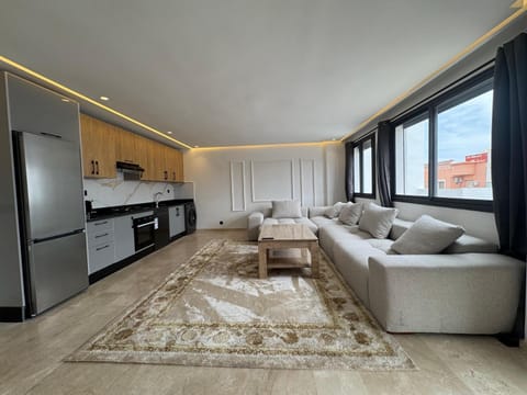 Kitchen or kitchenette, Living room