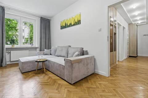 Living room, Photo of the whole room, Seating area