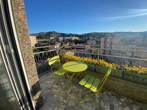 Patio, Spring, Natural landscape, View (from property/room), Balcony/Terrace, Mountain view