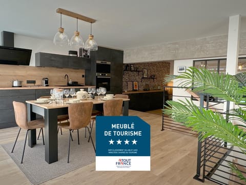 Dining area, Logo/Certificate/Sign, kitchen