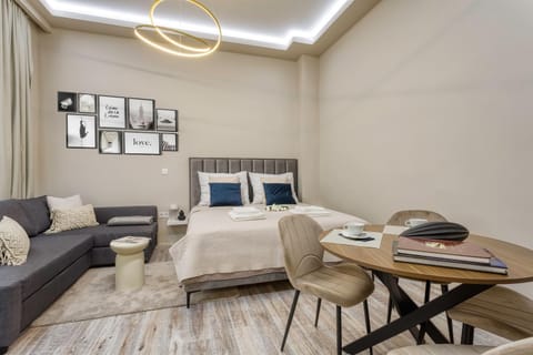 Bed, Living room, Photo of the whole room, Seating area, Dining area, Bedroom