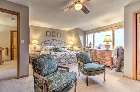 New Cozy Private Chalet Incredible Mountain Views! House in South Londonderry