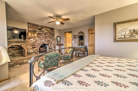 New Cozy Private Chalet Incredible Mountain Views! House in South Londonderry