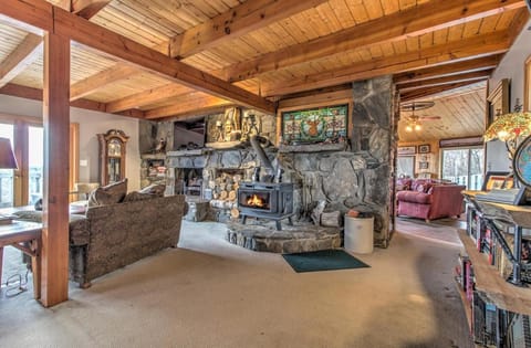 New Cozy Private Chalet Incredible Mountain Views! House in South Londonderry
