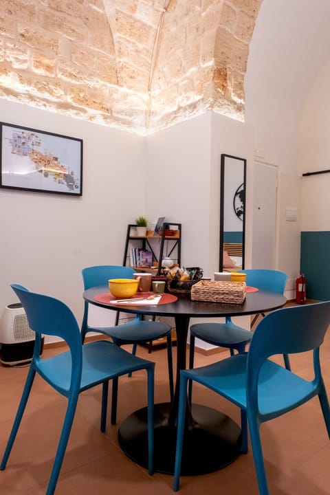 Decorative detail, Dining area