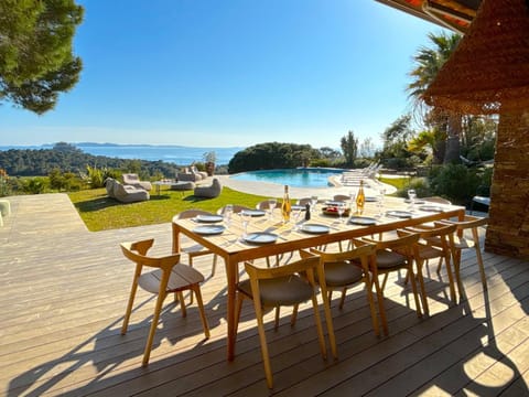 Patio, Day, Natural landscape, Living room, Dining area, Sea view
