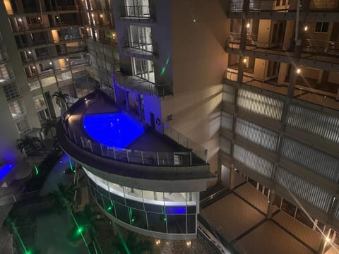 Swimming pool, Swimming pool