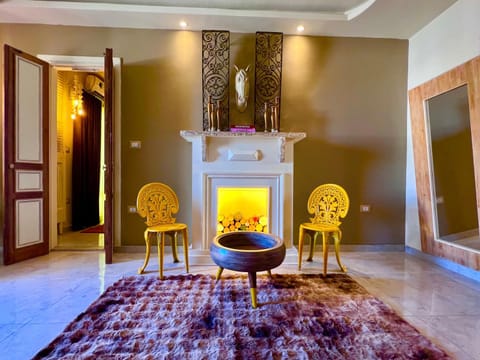 Decorative detail, Seating area, fireplace
