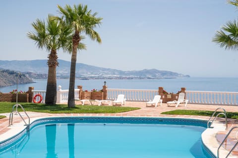 Day, Natural landscape, Mountain view, Sea view, Swimming pool, sunbed