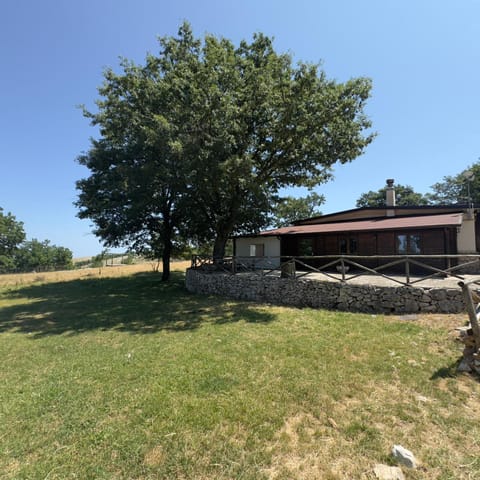 Property building, Spring, Day, Natural landscape, Garden, Garden view