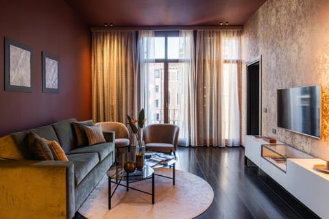 TV and multimedia, Living room, Seating area