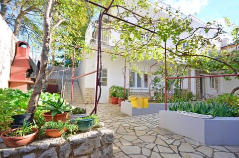Facade/entrance, Facade/entrance