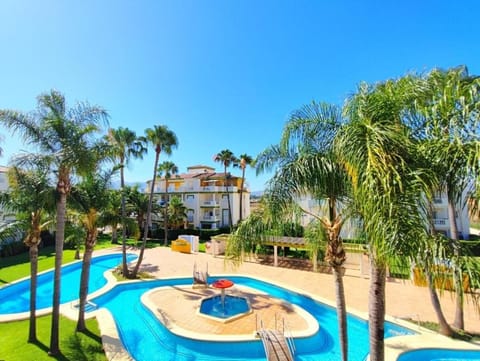 Property building, Neighbourhood, Garden view, Mountain view, Swimming pool, young children, Inner courtyard view