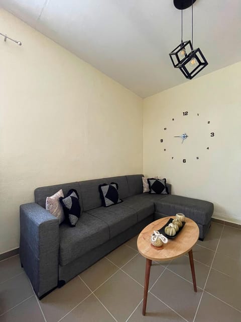 MBM STATE oF HAWAII House in Halkidiki