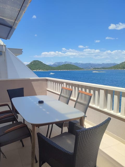 Day, Natural landscape, View (from property/room), Balcony/Terrace, Mountain view, Sea view