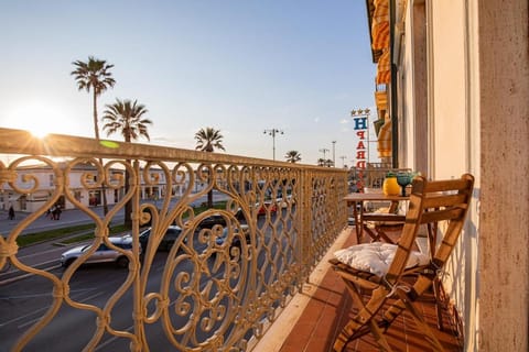 VistaMare, superior stay on Viareggio's Promenade Apartment in Viareggio