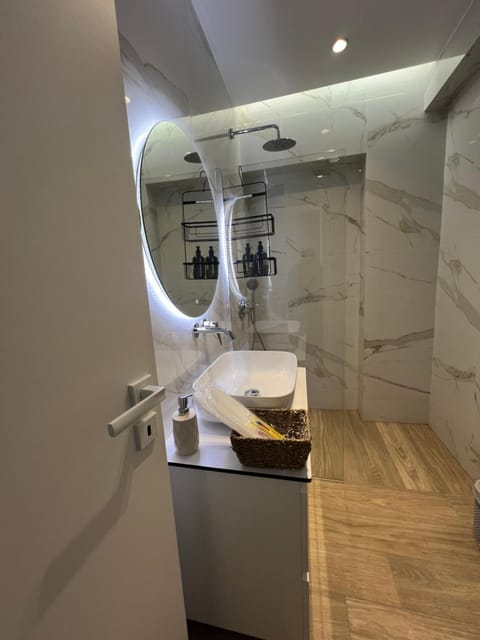 Μοντέρνο στούντιο στην Καλλιθέα Apartment in Kallithea