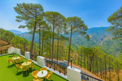Natural landscape, View (from property/room), Balcony/Terrace, Mountain view, sunbed