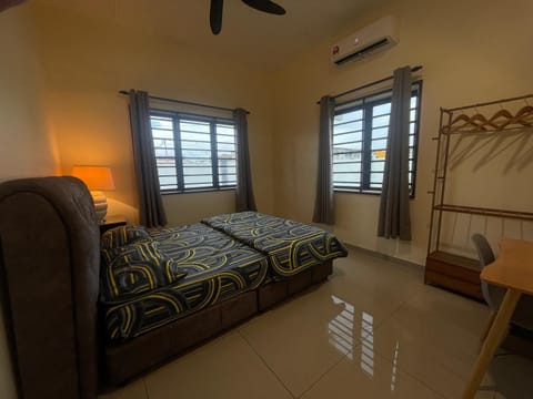 Bed, Bedroom, air conditioner