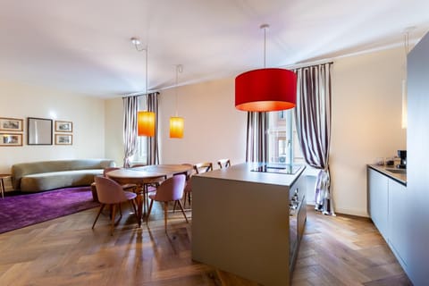 Suite De Sonnaz Elegante B Apartment in Turin