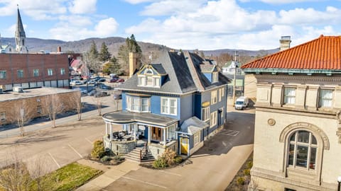 Property building, Balcony/Terrace