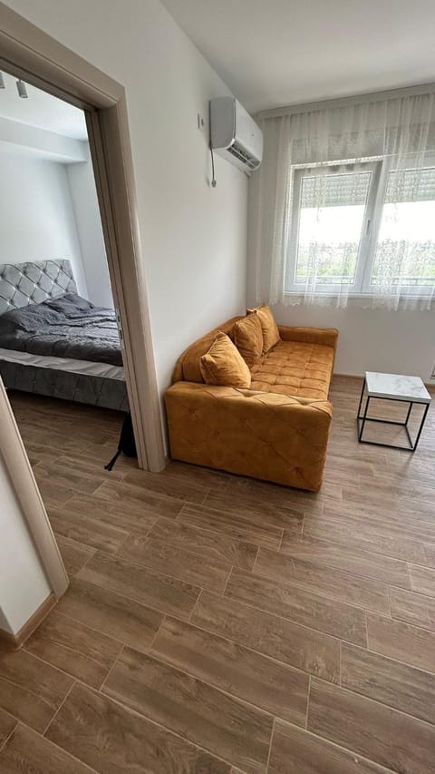 Stan na dan Indjija Bed and Breakfast in Zlatibor District, Serbia