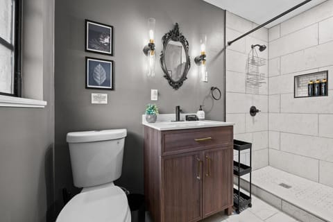 Stay Classy in a Spacious Home with an Elegant Touch House in Gainesville