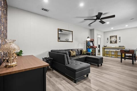 Stay Classy in a Spacious Home with an Elegant Touch House in Gainesville