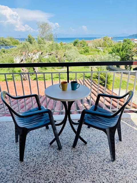 View (from property/room), Balcony/Terrace, Sea view