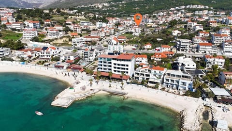 Facade/entrance, Beach