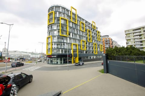 Property building, Neighbourhood, Street view, Location